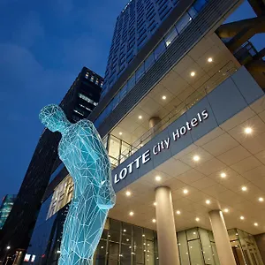 Lotte Myeongdong Сеул